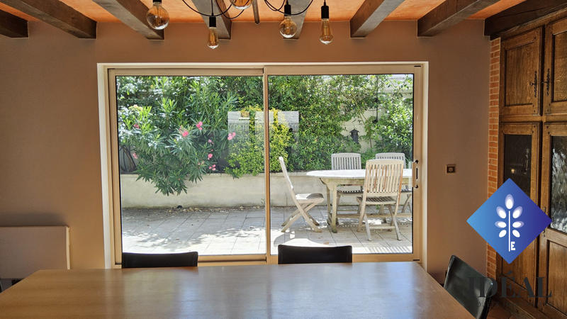 Maison - 210 m² - 6 pièces