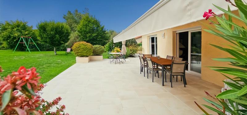 Villa - 202 m² - 7 pièces