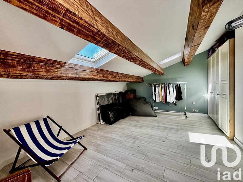 Maison - 212 m² - 8 pièces