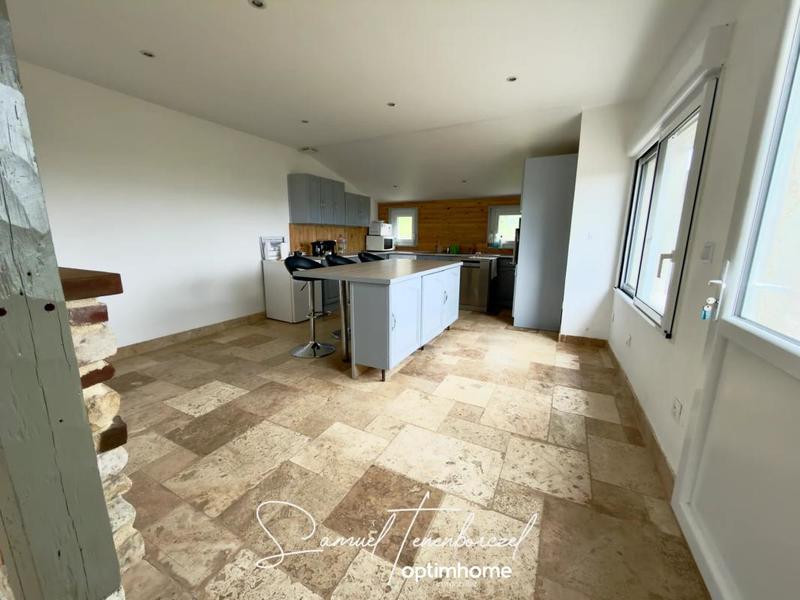 Propriété - 330 m² - 6 pièces