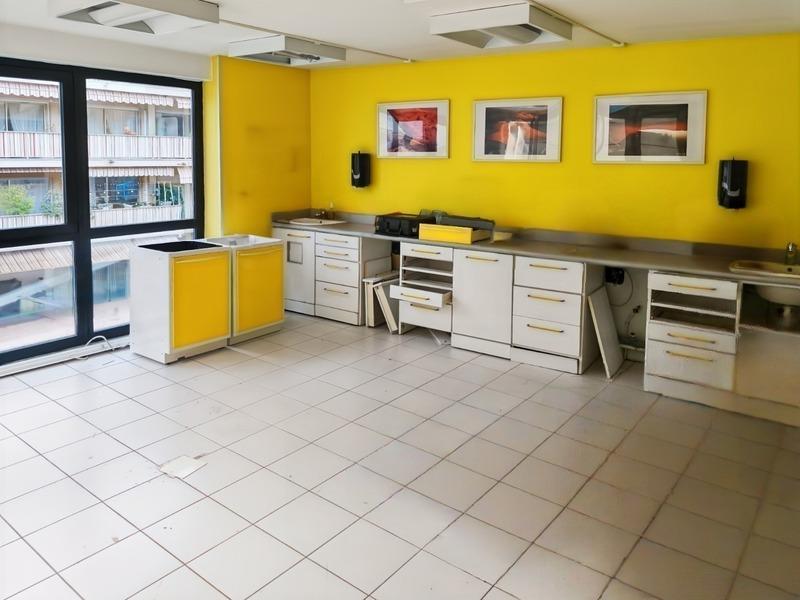 Local d'activité / Entrepôt - 83 m² - 6 pièces