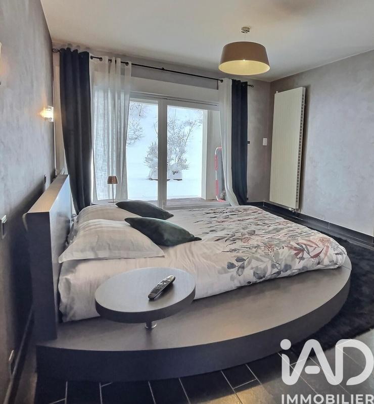 Maison de maîtres - 352 m² - 13 pièces