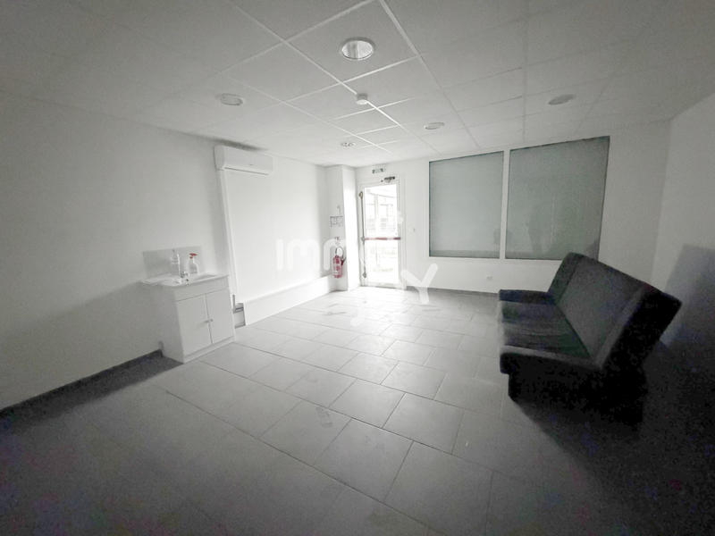 Local commercial - 60 m² - 2 pièces