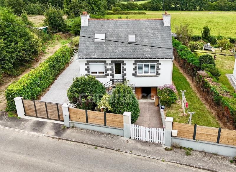 Maison - 140 m² - 6 pièces