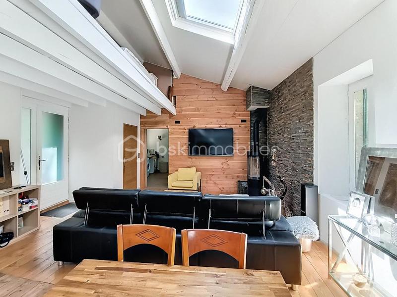 Maison - 140 m² - 5 pièces