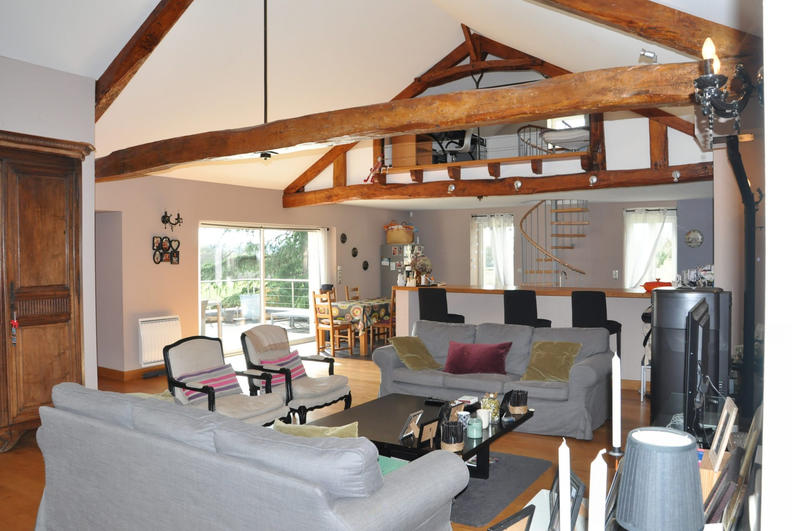 Maison contemporaine - 340 m² - 8 pièces