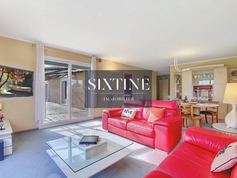 Maison - 271 m² - 10 pièces