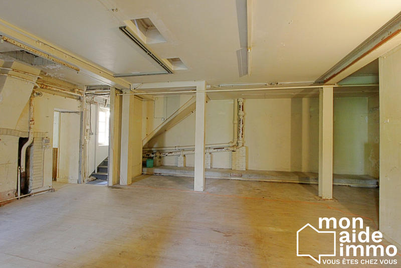 Local commercial - 148 m² - 2 pièces