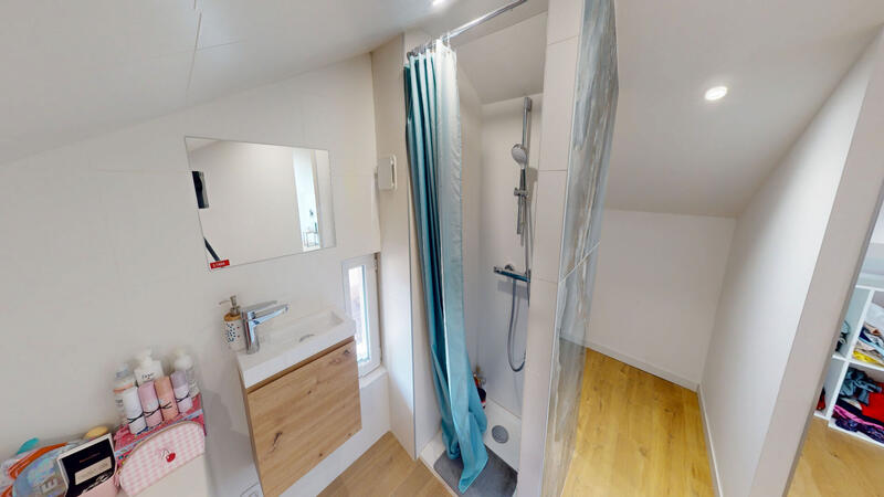 Maison - 97 m² - 5 pièces