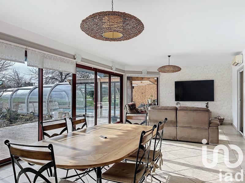 Maison - 214 m² - 4 pièces