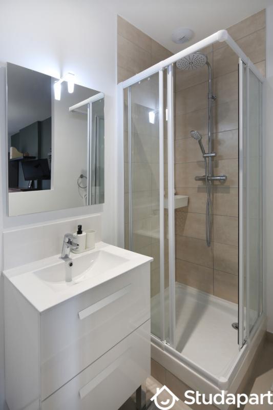 Chambre - 9 m² - 1 pièce