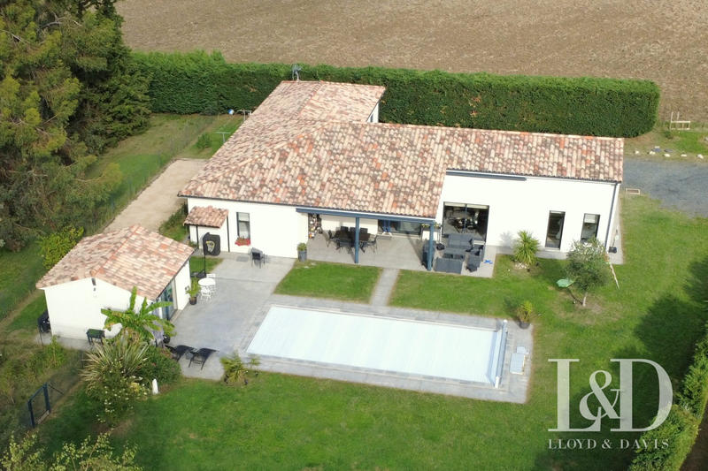 Villa - 178 m² - 6 pièces