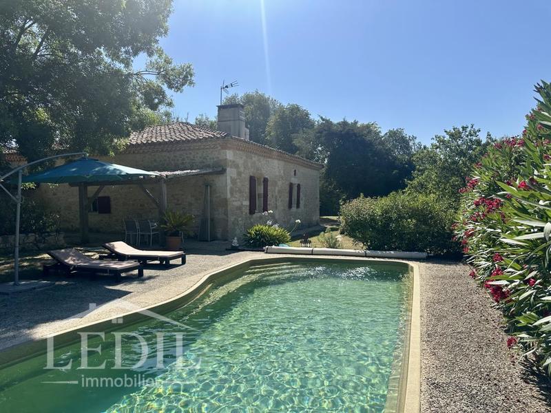 Propriété - 220 m² - 5 pièces