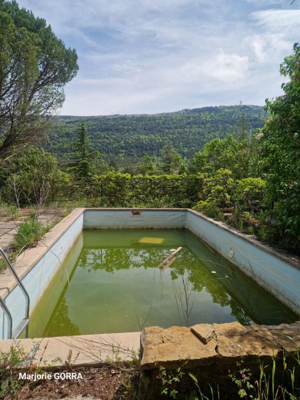 Maison - 330 m² - 9 pièces