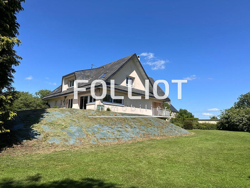 Maison - 294 m² - 9 pièces