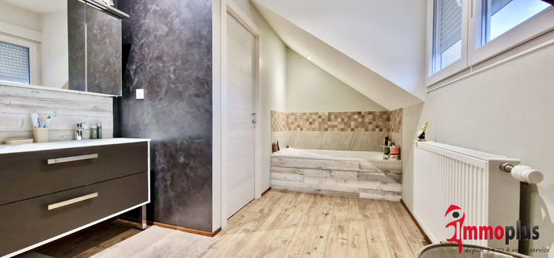 Maison - 170 m² - 6 pièces