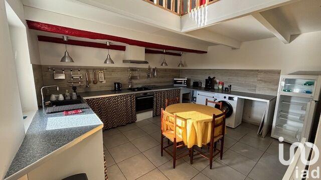 Maison - 296 m² - 12 pièces