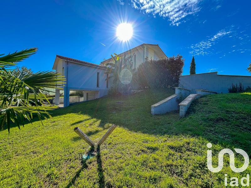 Maison - 194 m² - 7 pièces