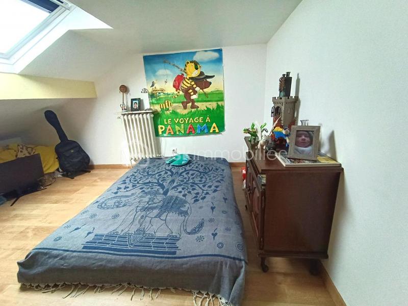 Maison traditionnelle - 150 m² - 8 pièces