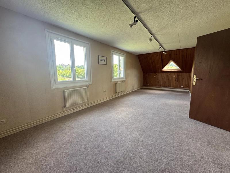 Maison - 198 m² - 7 pièces