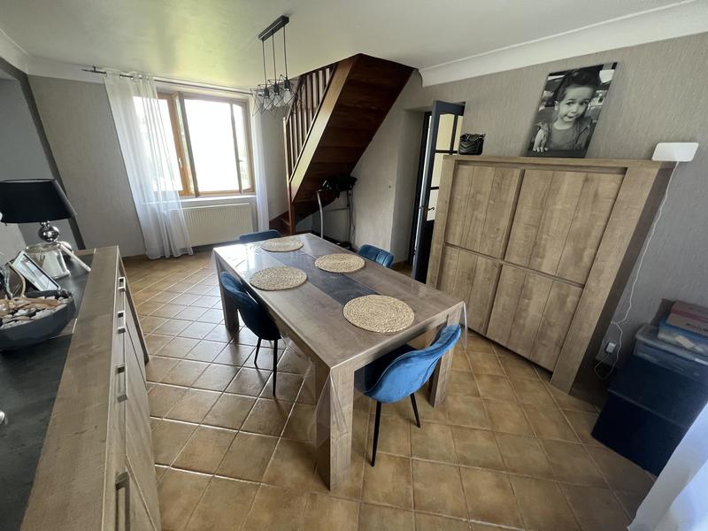 Maison - 140 m² - 5 pièces