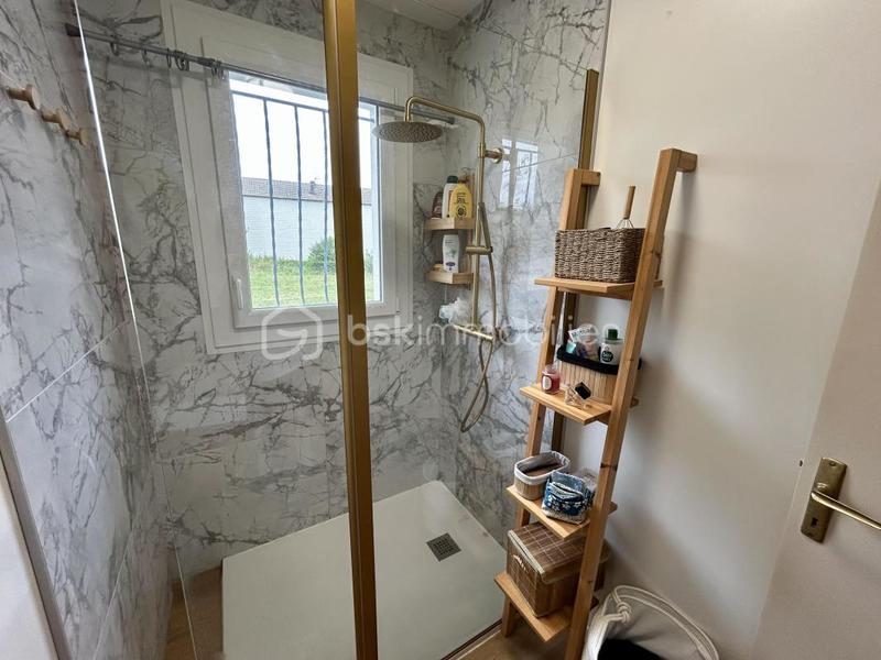 Maison - 95 m² - 5 pièces