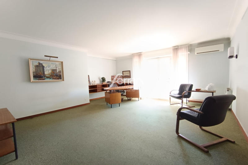 Appartement - 135 m² - 6 pièces