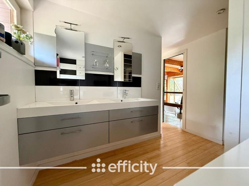 Maison - 148 m² - 7 pièces