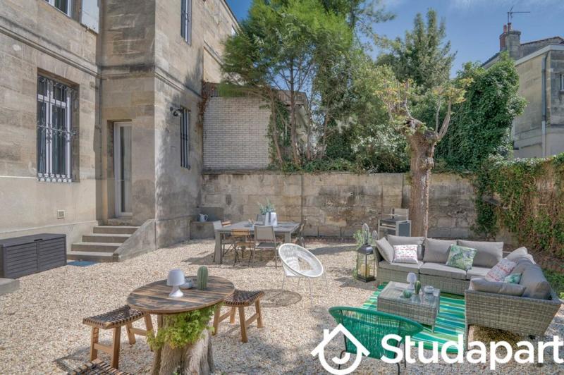 Chambre - 13 m² - 1 pièce