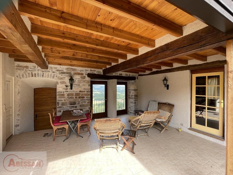 Maison - 460 m² - 11 pièces