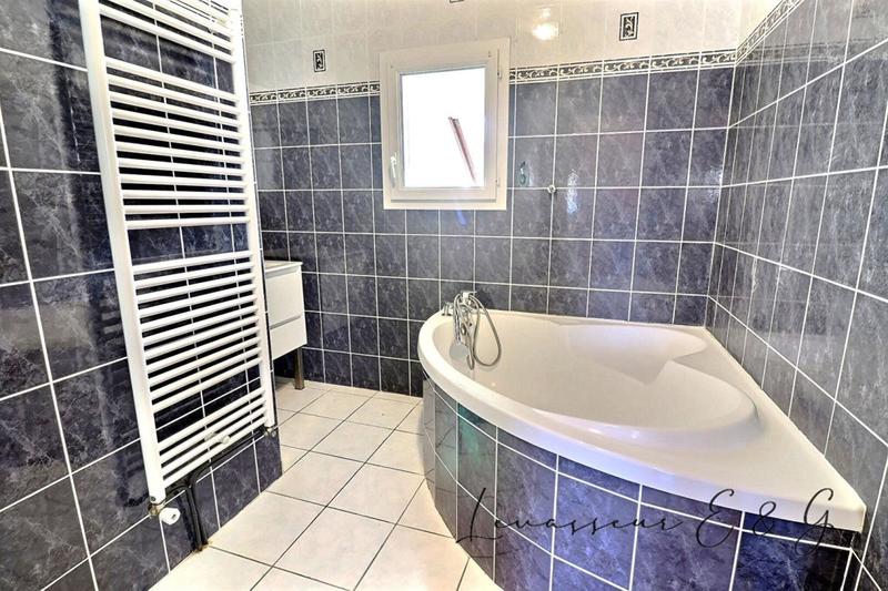 Maison - 161 m² - 7 pièces