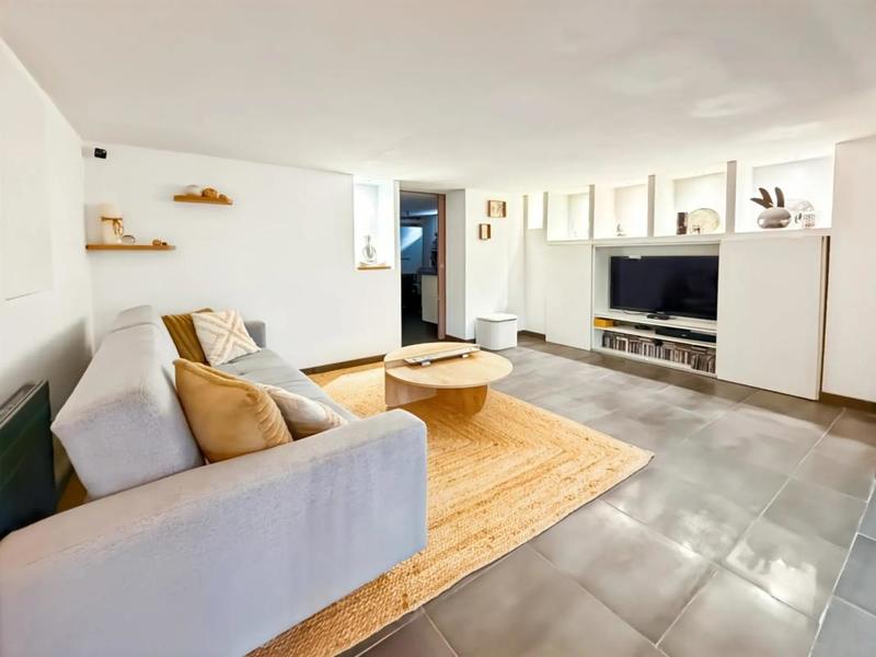 Maison - 230 m² - 6 pièces