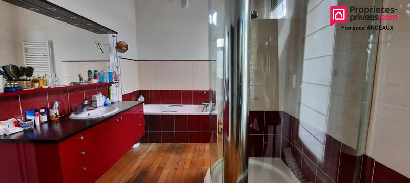 Appartement - 213 m² - 8 pièces