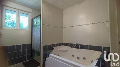 Maison - 226 m² - 7 pièces