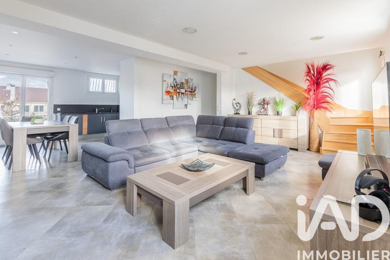 Maison - 116 m² - 6 pièces