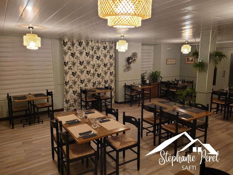 Local commercial - 166 m² - 4 pièces