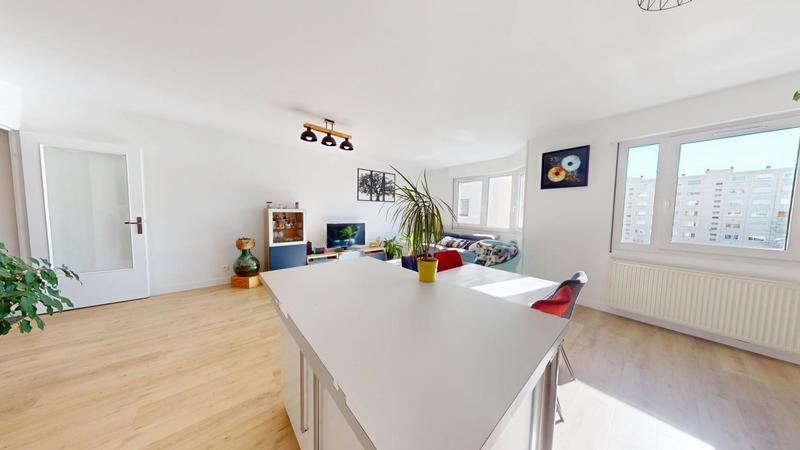 Appartement - 77 m² - 3 pièces