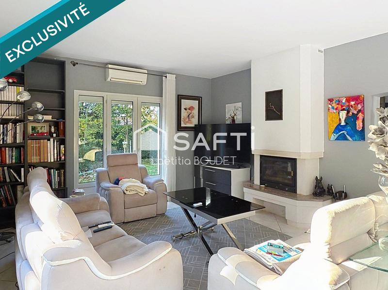 Maison - 204 m² - 6 pièces