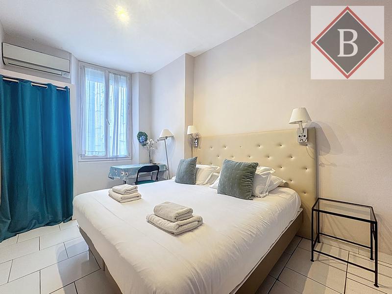 Appartement - 93 m² - 4 pièces