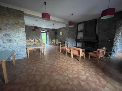 Propriété - 1 000 m²