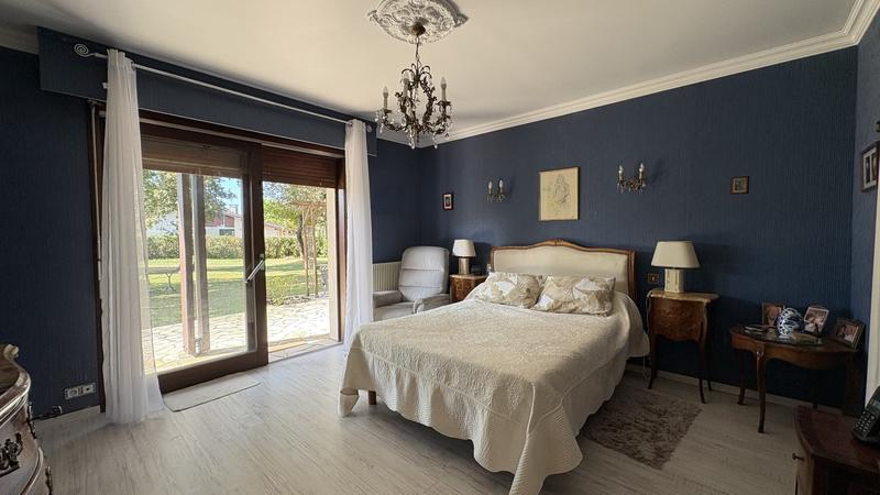 Maison d'architecte - 295 m² - 9 pièces