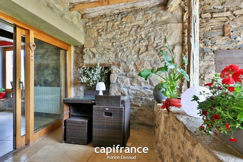 Maison - 220 m² - 7 pièces