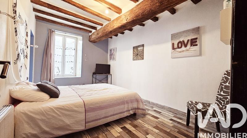 Maison - 237 m² - 9 pièces