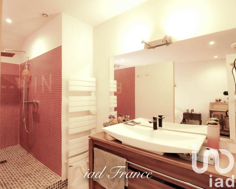 Maison - 200 m² - 7 pièces