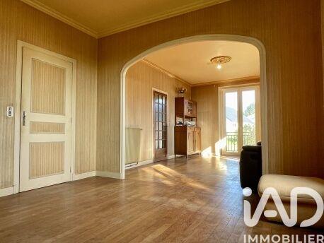 Maison - 240 m² - 10 pièces