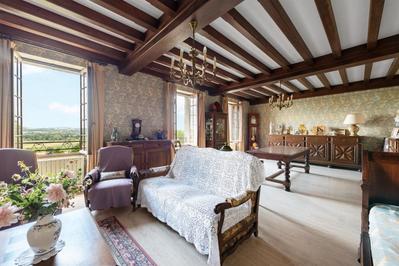 Maison - 207 m² - 8 pièces