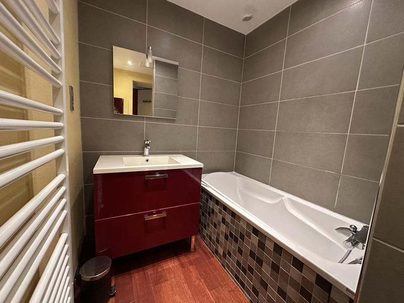 Appartement - 79 m² - 4 pièces