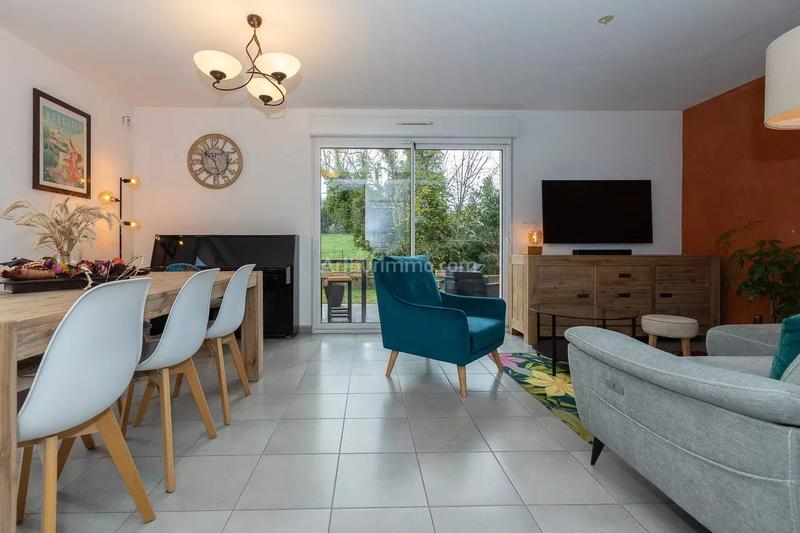 Maison - 93 m² - 5 pièces