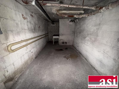 Parking / Garage - 12 m²