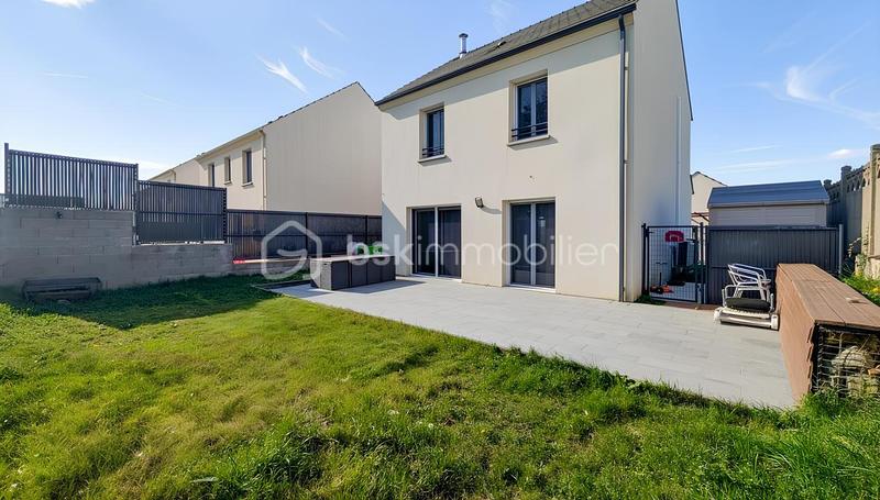 Maison - 105 m² - 5 pièces